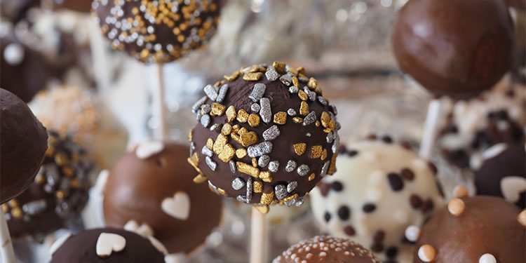 Sweettooth_0000_cake-pops-693645_1920